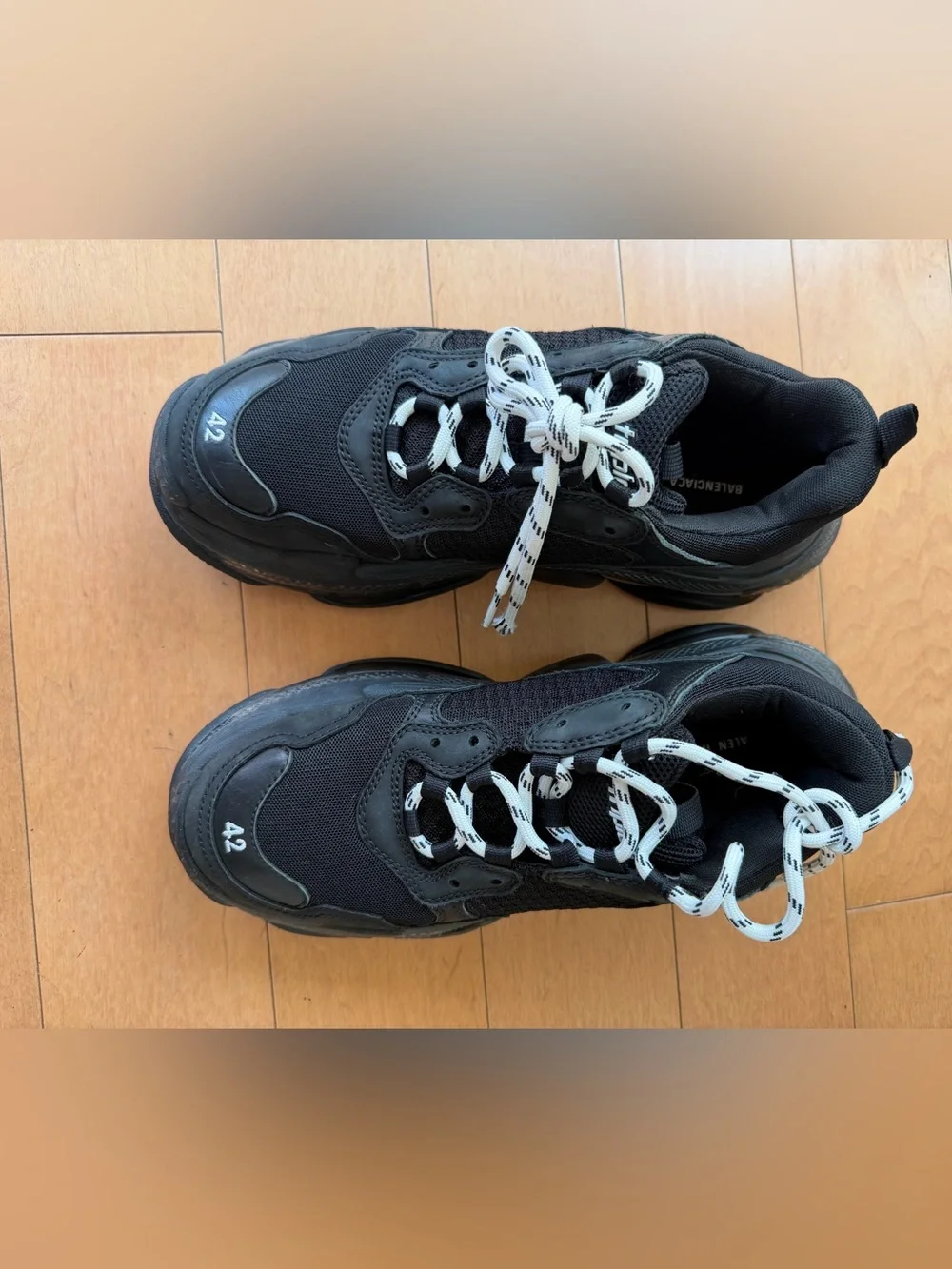 Balenciaga Triple S Black Sneakers with White Rope Laces - Picture 5 of 7